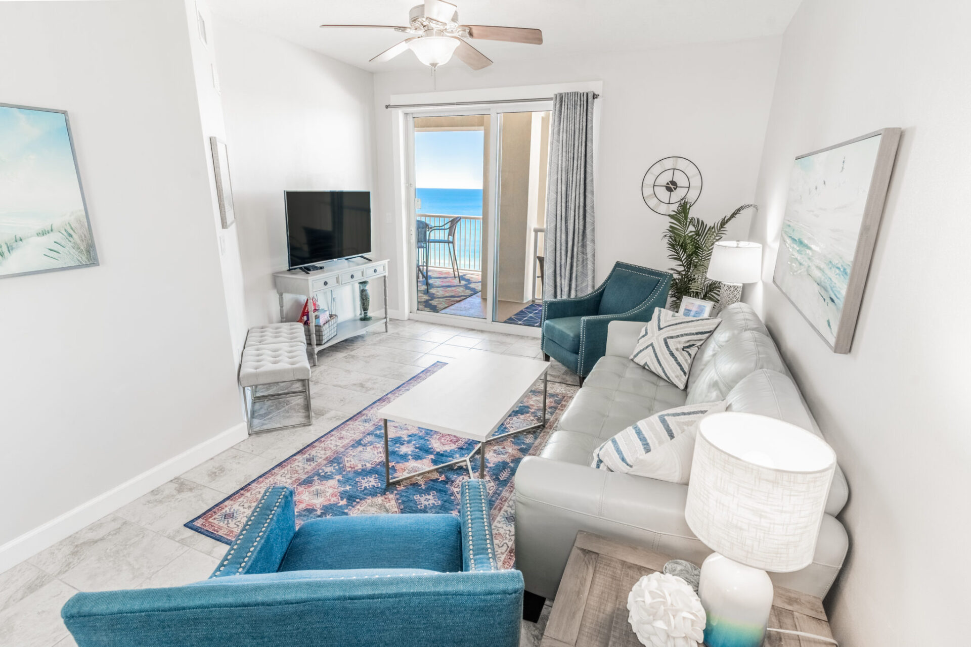 Beachfront 3/2 Corner Unit, Grand Panama Vacation Rentals By Owner