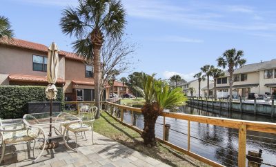 Bucky’s Beach Too: pet-friendly