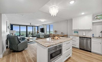 Watercrest 709 with gorgeous sunset views, huge balcony, beach towels and chairs