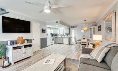 The Sandy Turtle at Gulf Highlands: golf cart + pet friendly