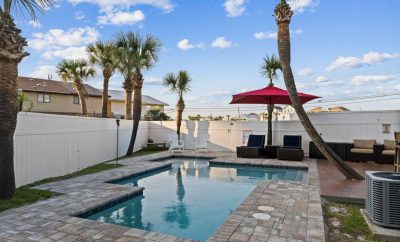 Wait n Sea: private heated pool and yard, steps to the beach