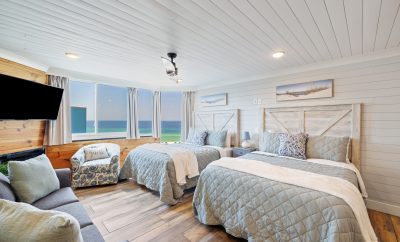 Beachfront Studio near Tootsie’s with Bunk Beds & Free Beach Chairs!